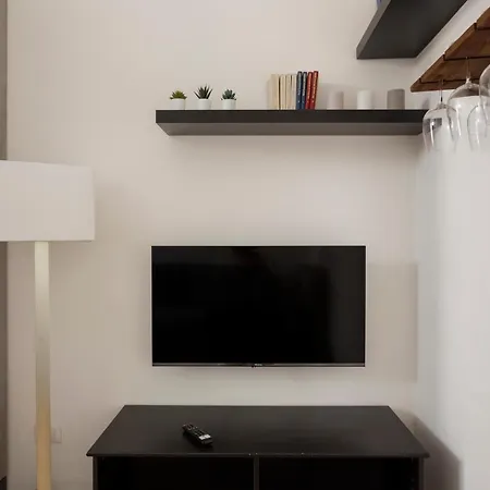 The Place, Your Place To Be - Via Tadino Apartamento *
